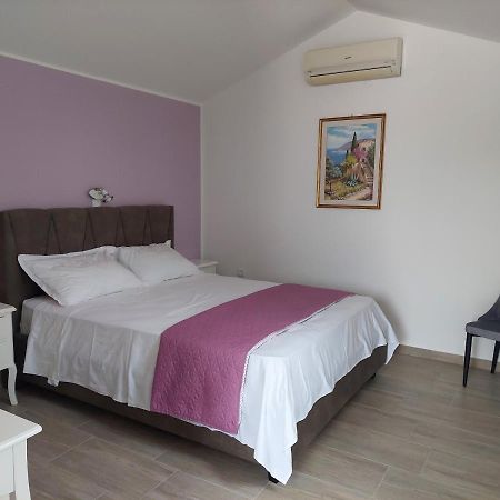 Opg Villa Meri Pucisca Bagian luar foto