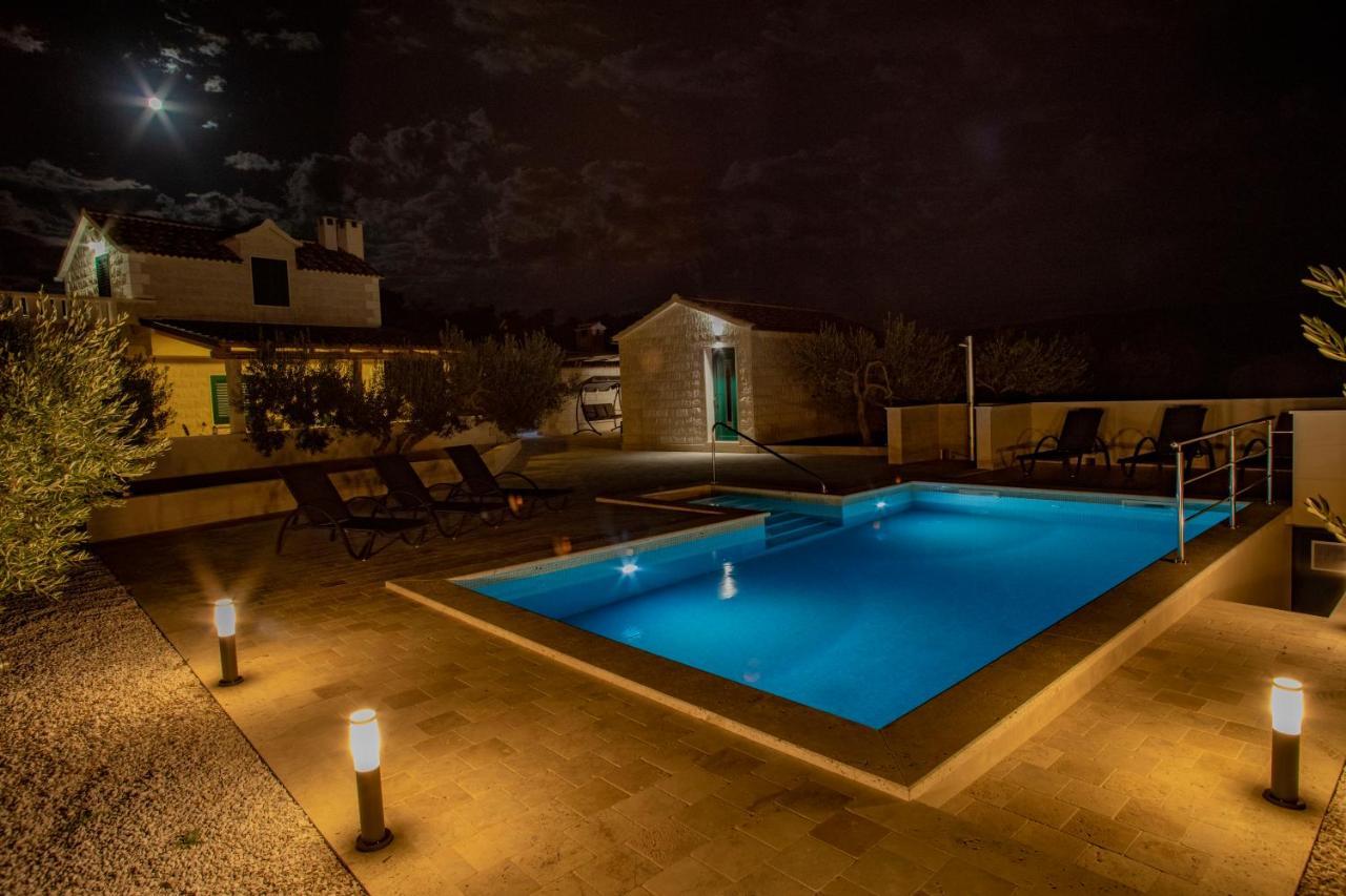 Opg Villa Meri Pucisca Bagian luar foto