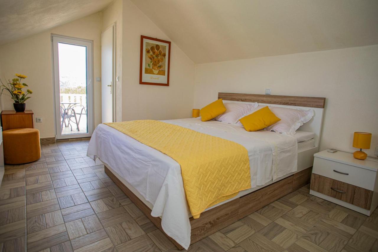 Opg Villa Meri Pucisca Bagian luar foto
