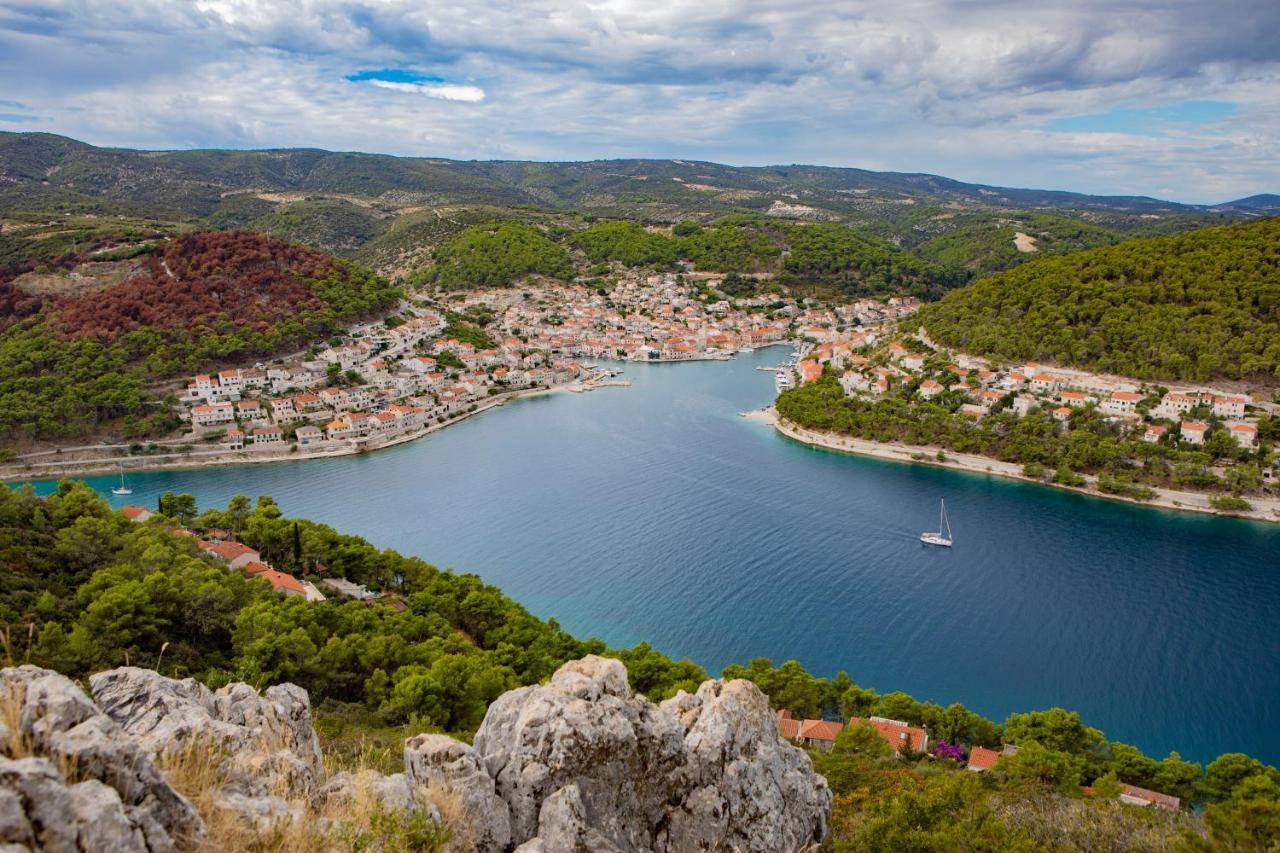 Opg Villa Meri Pucisca Bagian luar foto