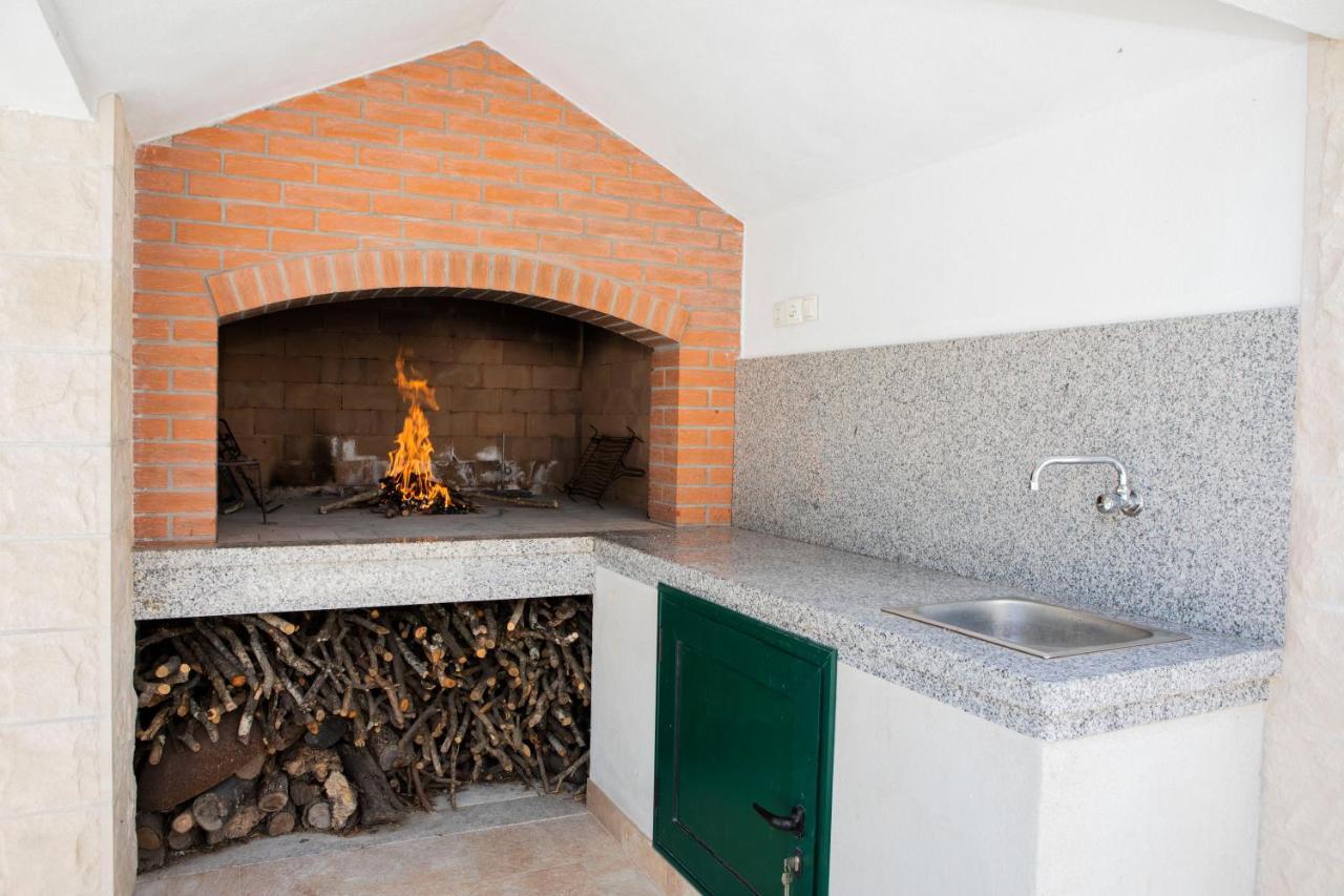 Opg Villa Meri Pucisca Bagian luar foto