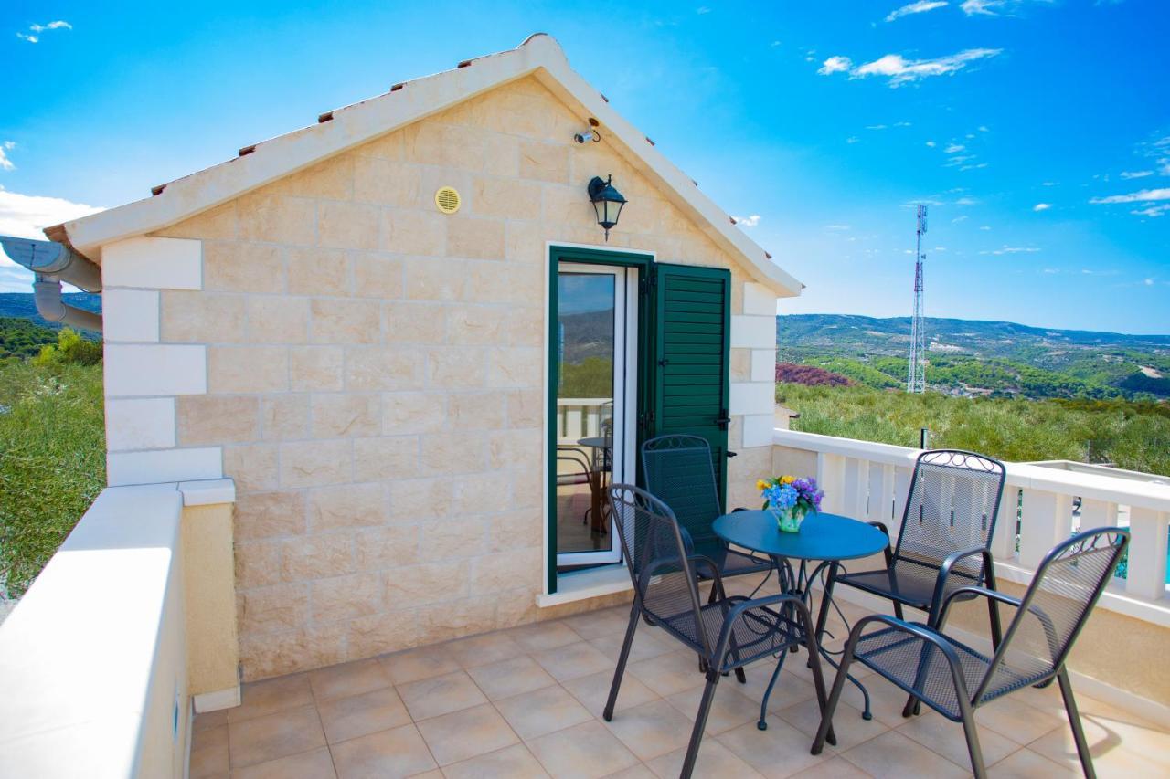 Opg Villa Meri Pucisca Bagian luar foto
