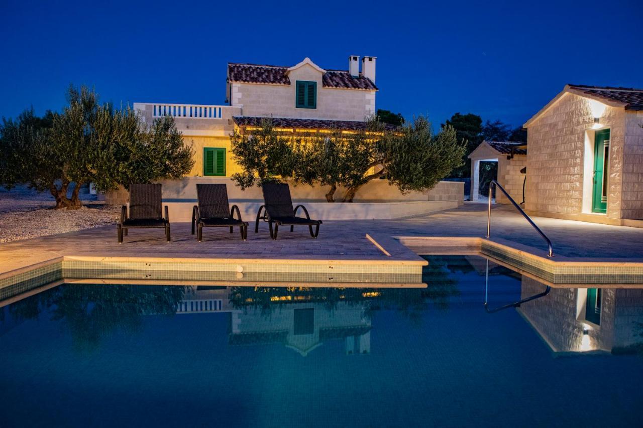 Opg Villa Meri Pucisca Bagian luar foto